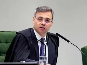 Mendonça admite encontro único com Daniel Vorcaro no STF