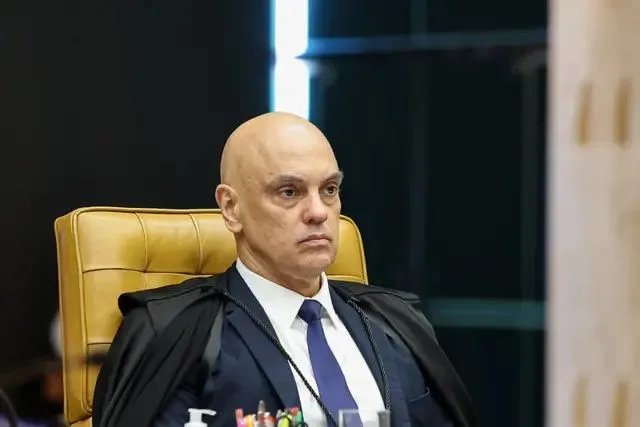 STF decide nesta terça se abre investigação contra Alexandre de Moraes