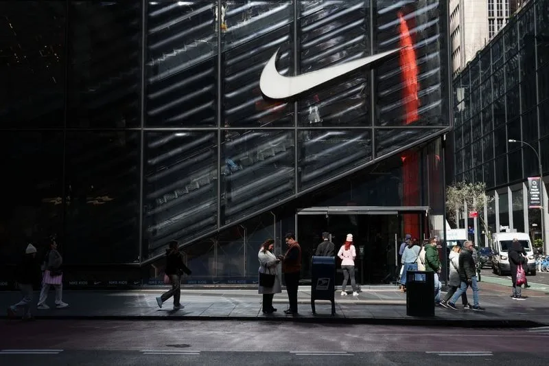 Acionistas da Nike derrubam proposta de investidores conservadores sobre doações da marca